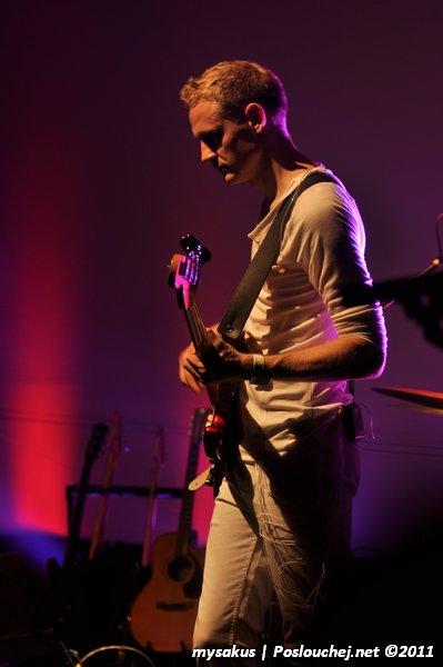 CHARLIE STRAIGHT  - Úterý 11. 10. 2011